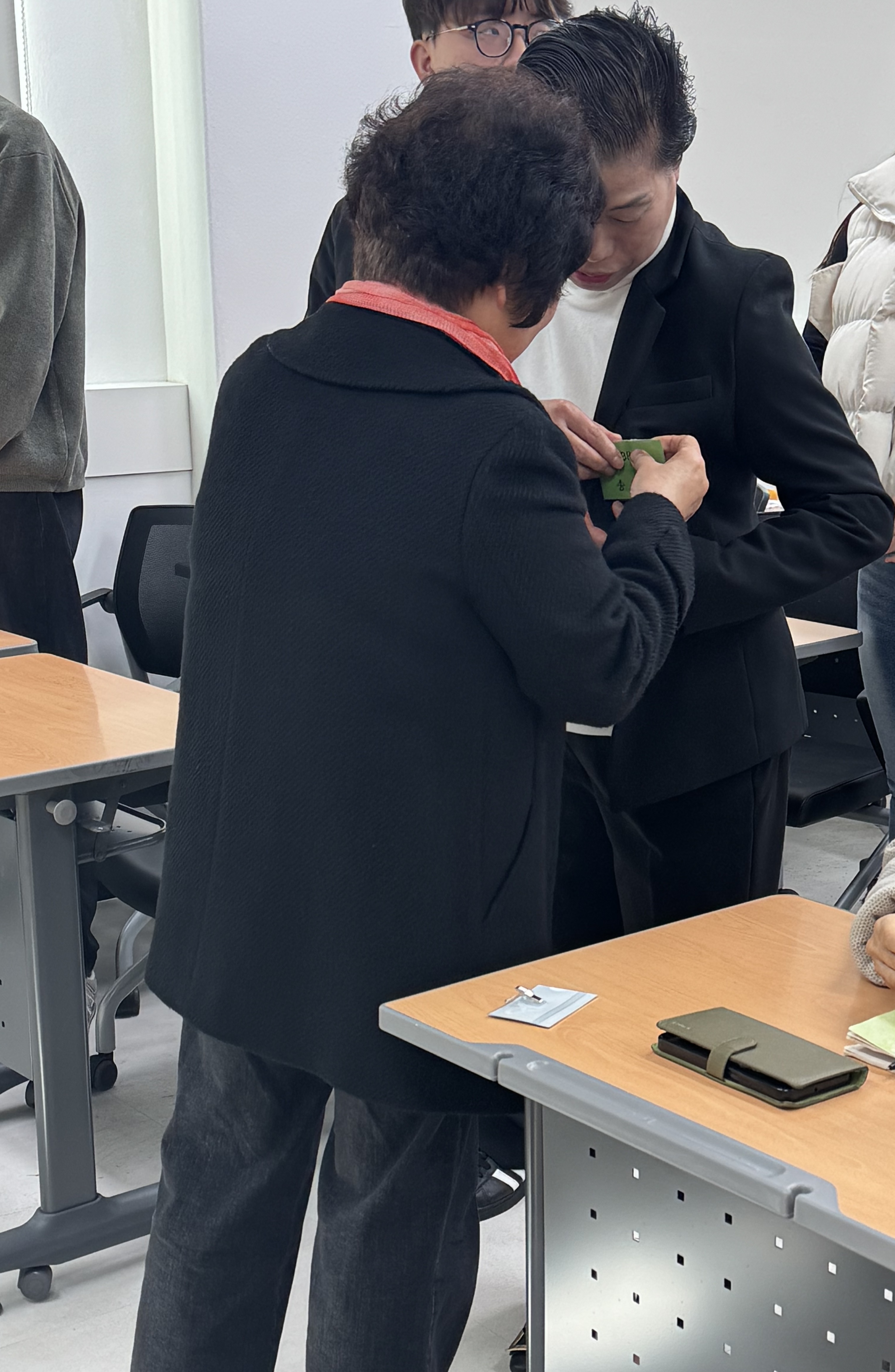 신입생 명찰 전달식