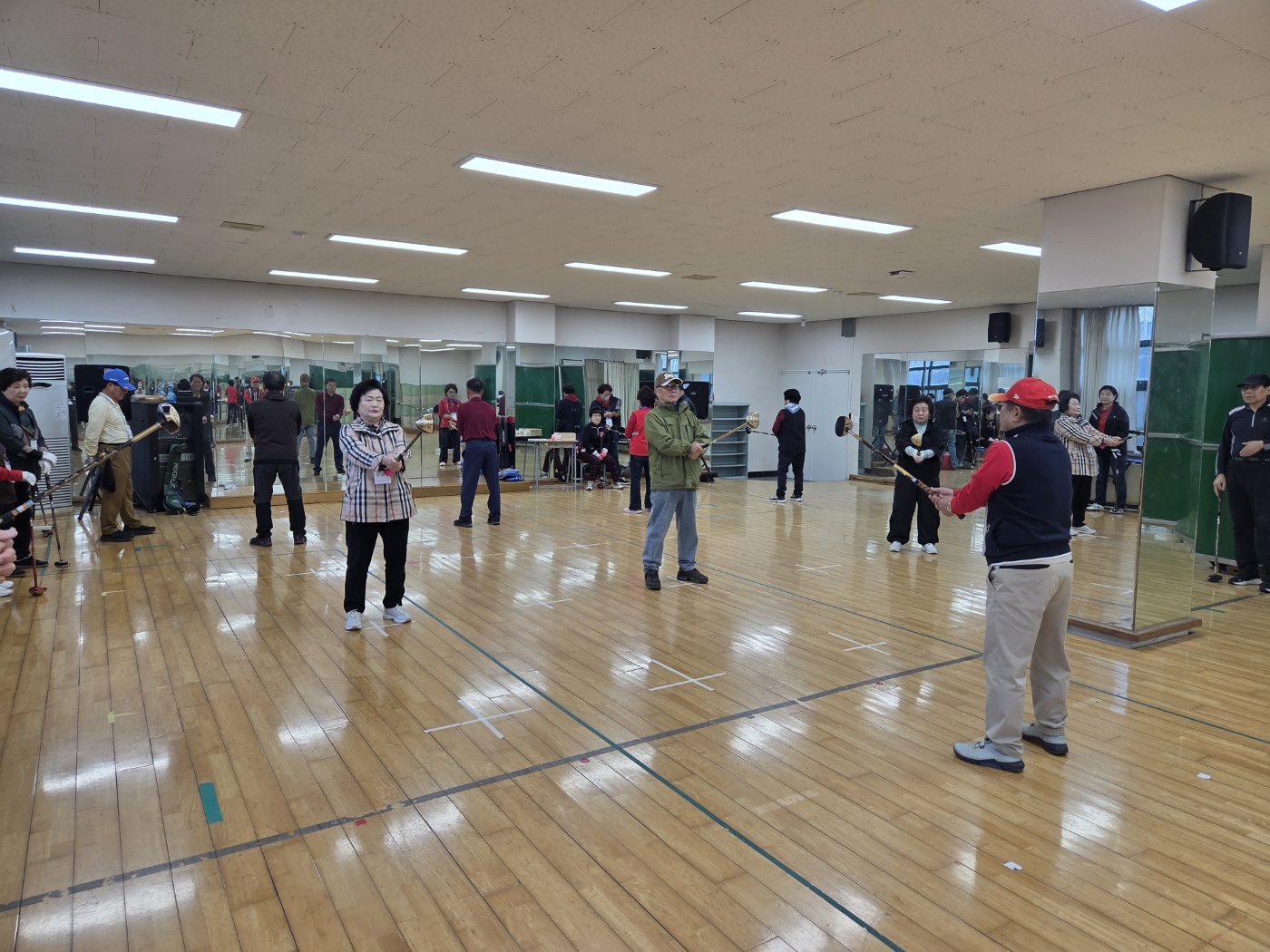 2026학년도 1학년 파크골프 수업 모습