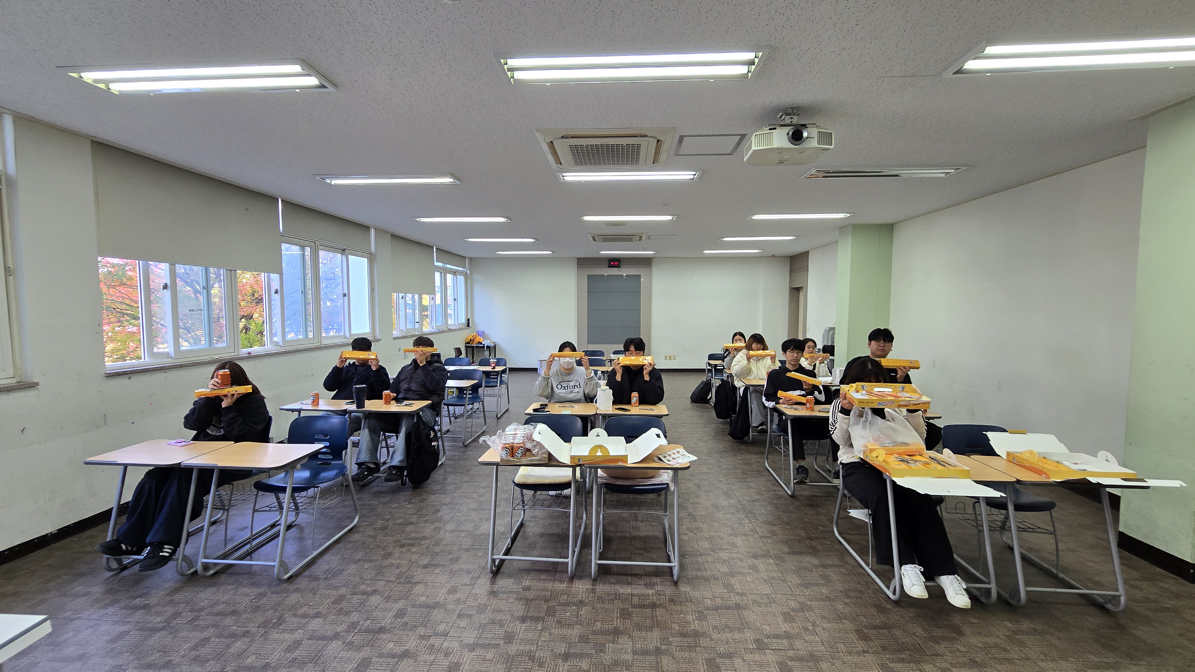 국가고시 준비중인 3학년에게 간식 쐈어요